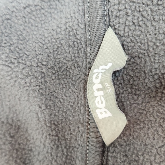 Zip-up Bench Sweater - Picture 9 of 16